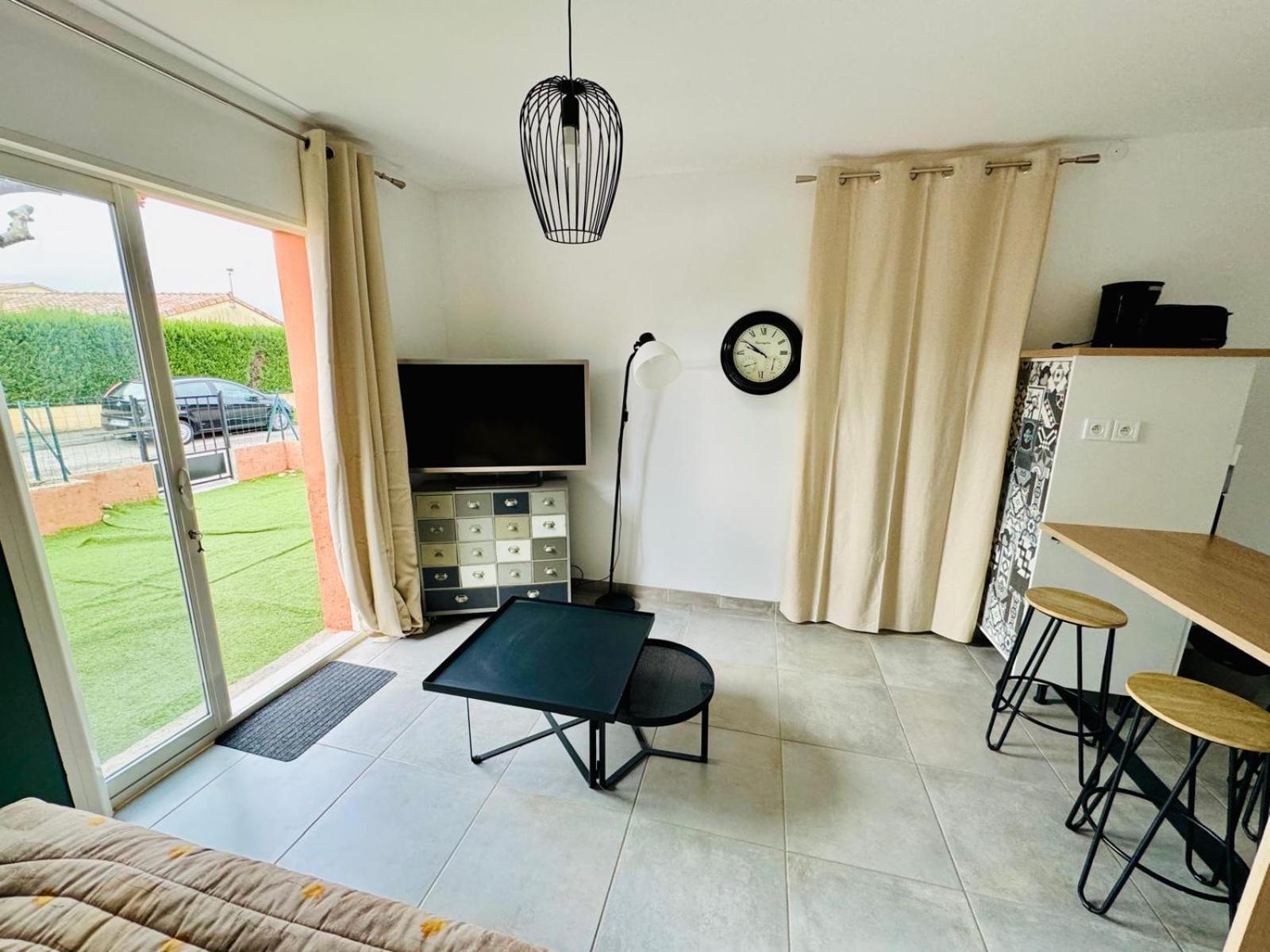 Studio avec extérieur ombragé Saint-Marcel-lès-Valence Exterior foto